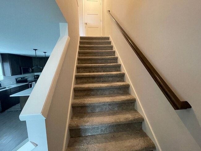 Building Photo - Newly built 2 bed / 2.5 bath townhouse in ...