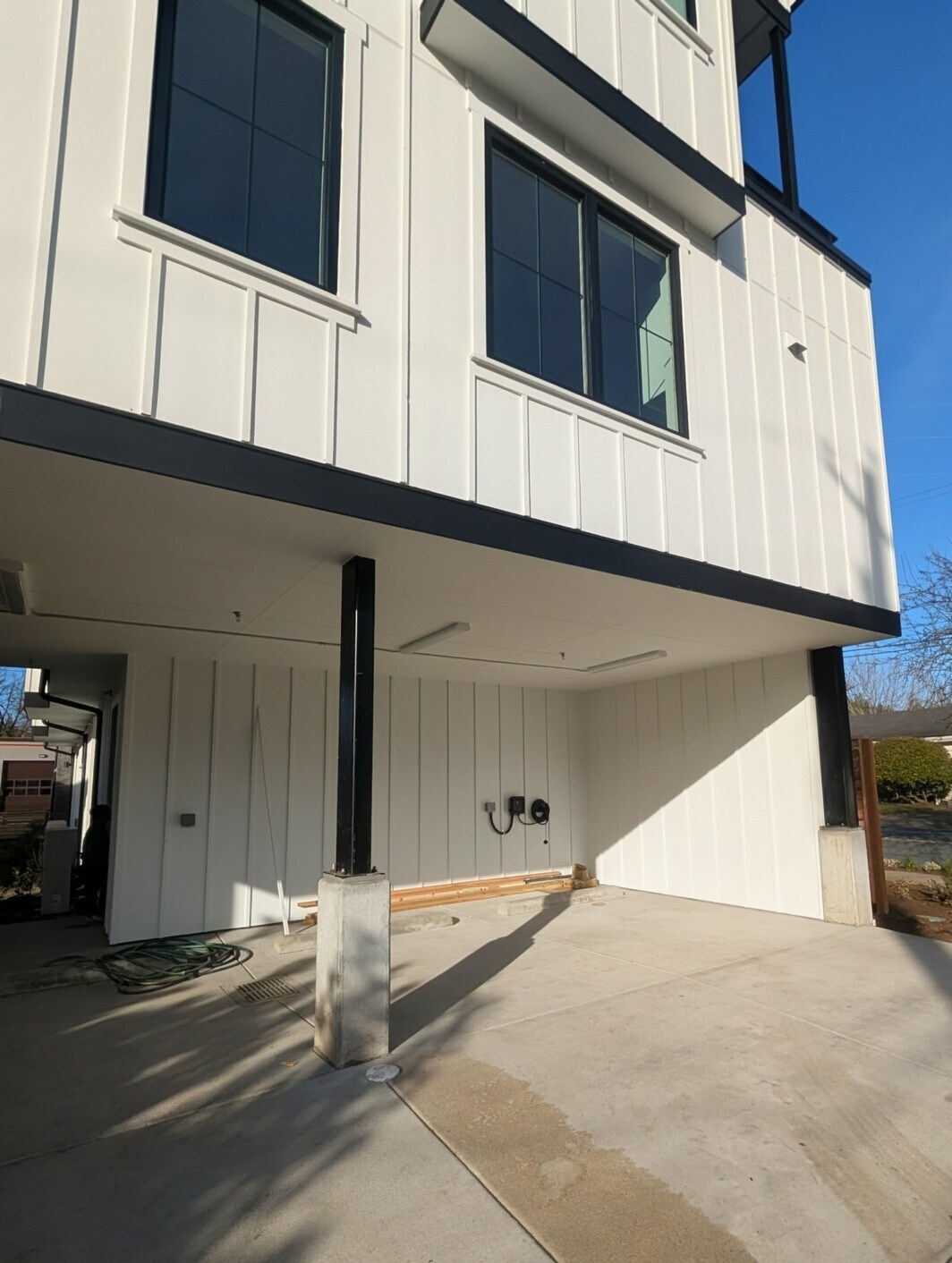 Building Photo - 35 2nd Ave SE