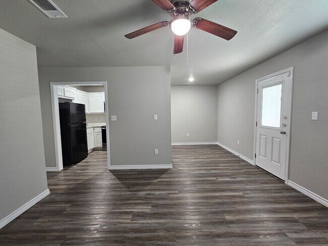 Building Photo - 230 N Mary Jo Dr