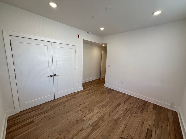 Building Photo - 1433 Brown St