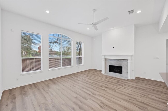 Building Photo - 10733 Maelin Dr