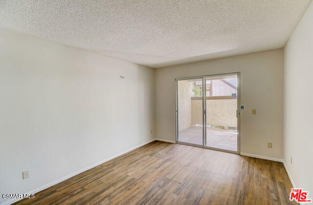 Building Photo - 1348 E Hillcrest Dr