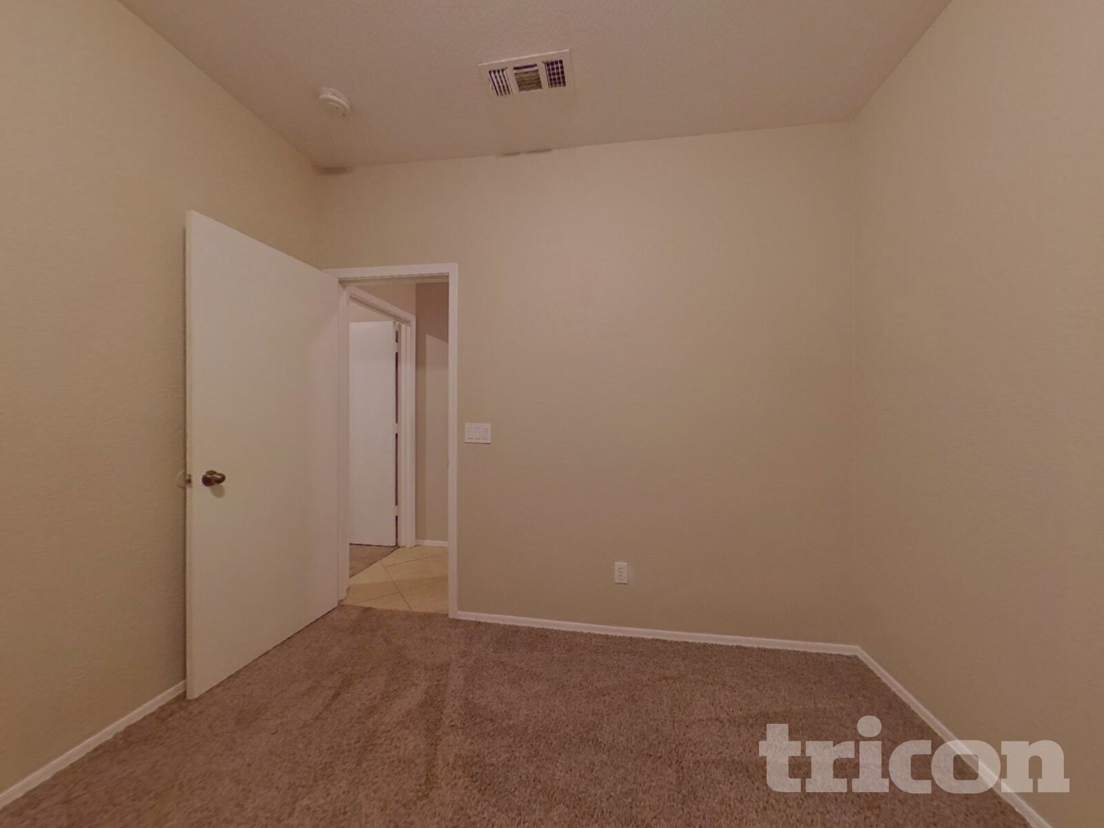 Building Photo - 735 S Bedford Dr