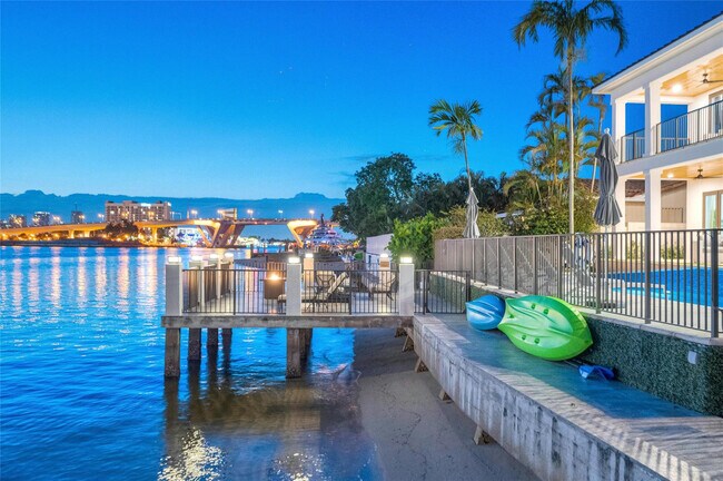 Building Photo - 1949 Harbourview Dr