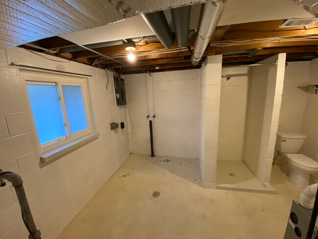 Building Photo - 6374 Rygate Dr