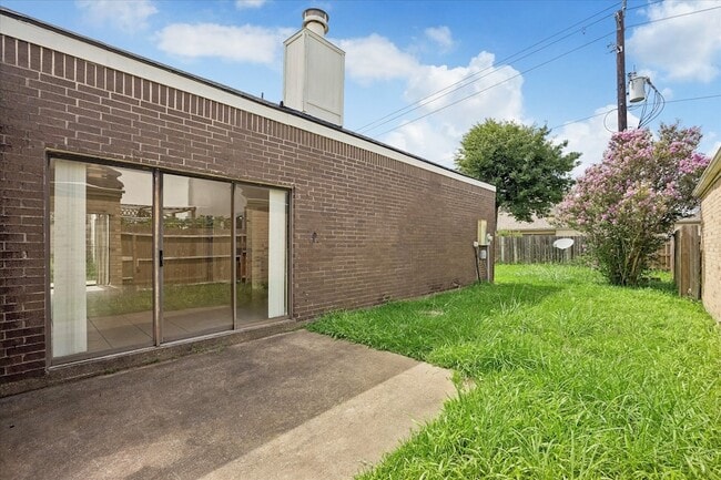 Building Photo - 8018 Cobblefield Ln