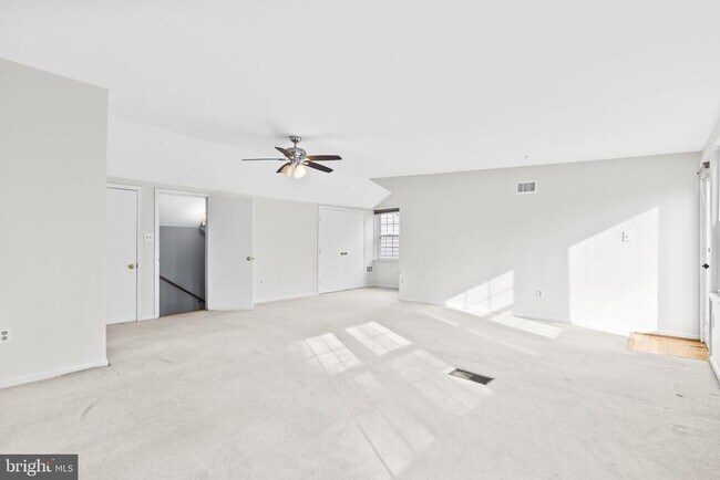 Building Photo - 4 E Franklin Ave