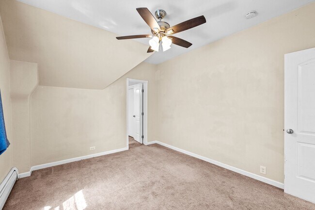 Building Photo - 1151 Monroe St