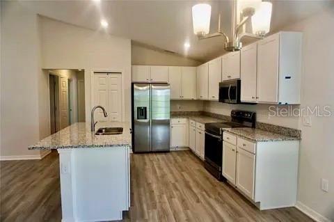 Building Photo - 2607 Tulip Dr