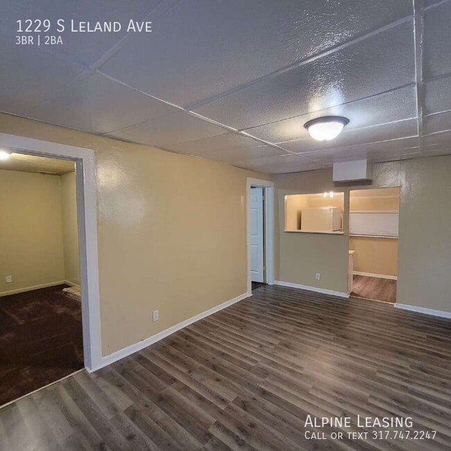 Building Photo - 1229 S Leland Ave