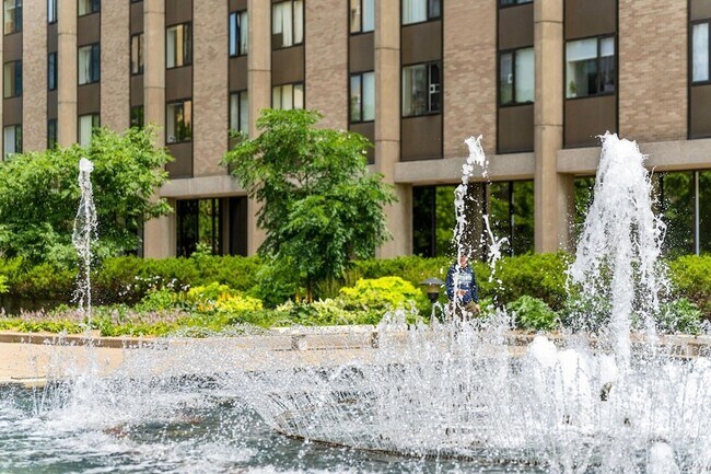 Building Photo - 19 S 1st St