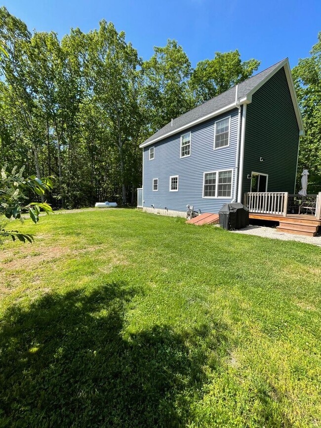 Building Photo - 7 Browns Freehold