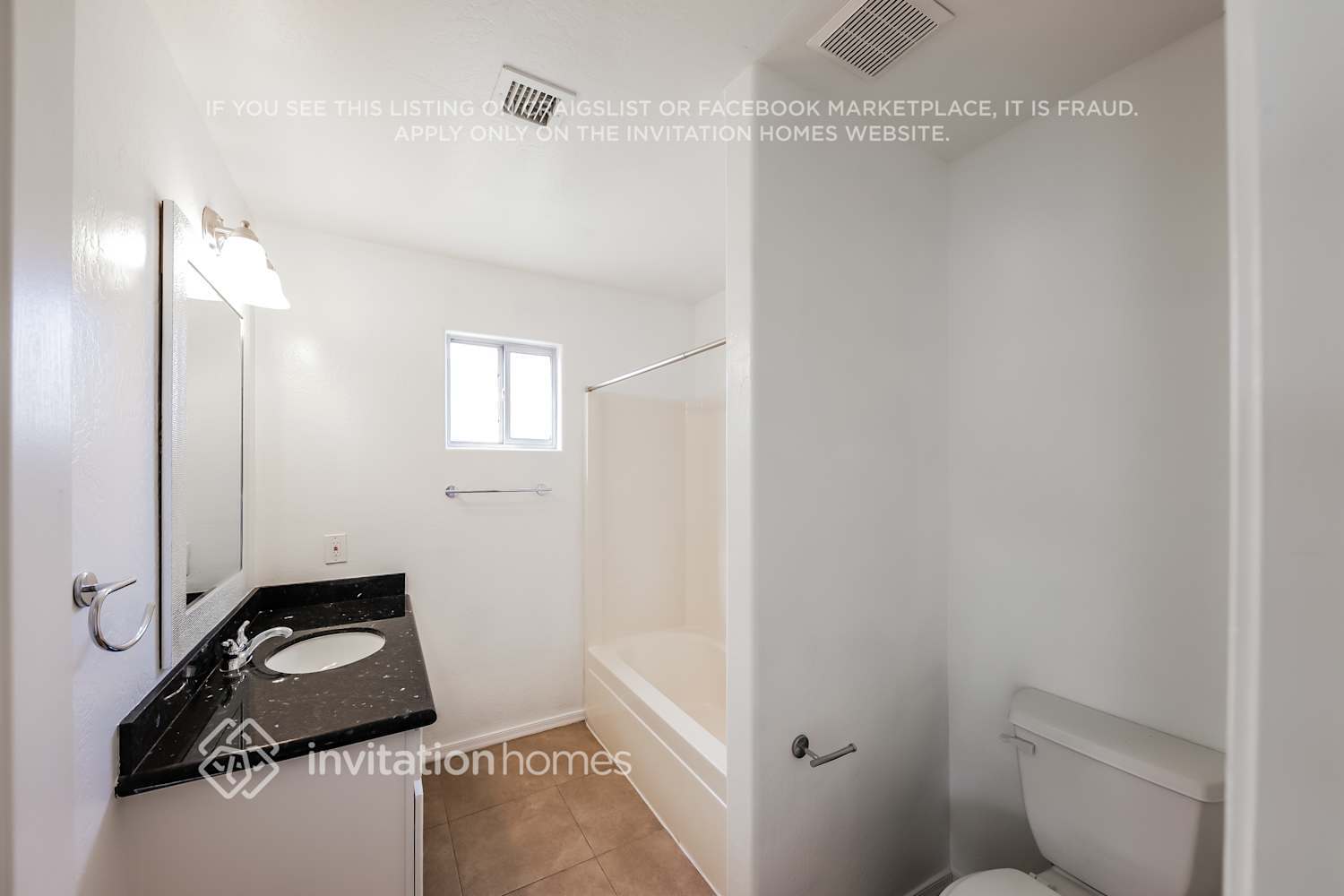 Building Photo - 8520 W Palm Ln