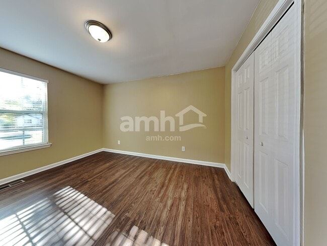 Building Photo - 704 Pepperstone Ct