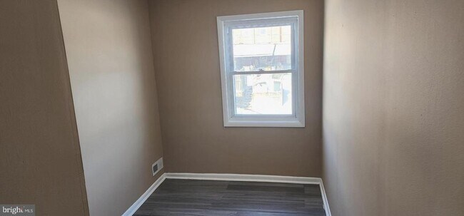 Building Photo - 7528 Rabon Ave