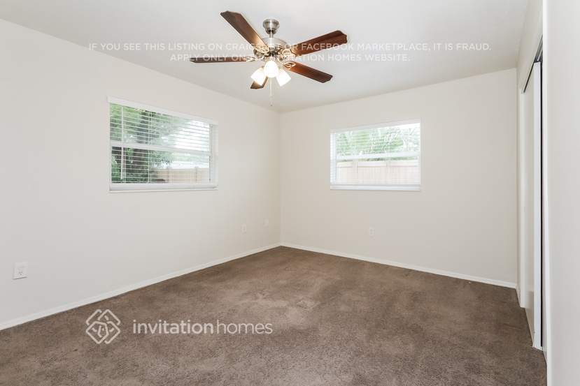 Building Photo - 3308 Cambridge Dr W