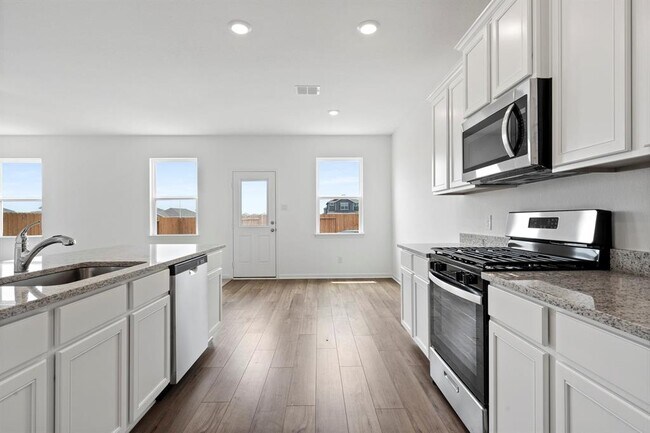 Building Photo - 322 Low Pasture Trl