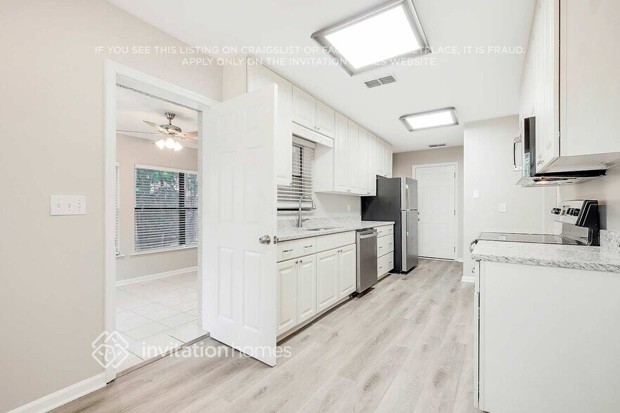 Building Photo - 10383 Tawa Trail