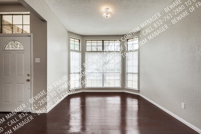 Building Photo - 2729 Dukeswood Dr