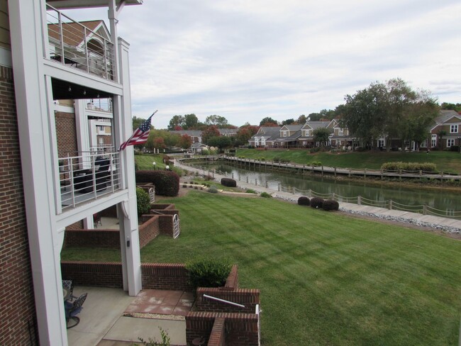 Building Photo - Harborside Lake Norman