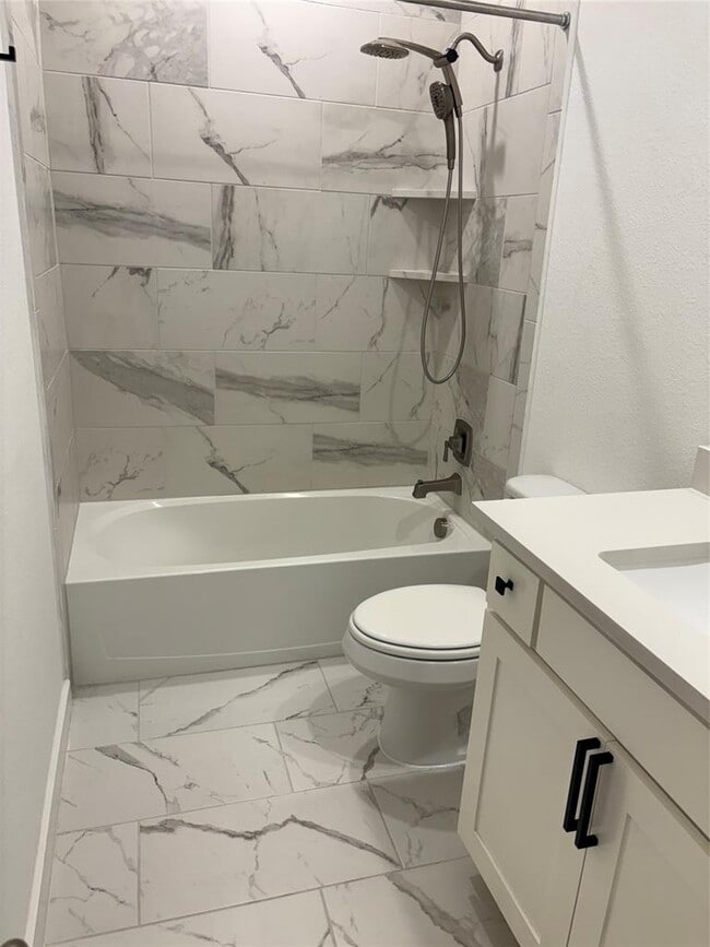 Building Photo - 200 Dycus Bnd