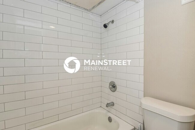Building Photo - 3 Bedroom Pet-Friendly Home in PLANO, TX w...