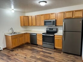 Building Photo - 311 Turner St