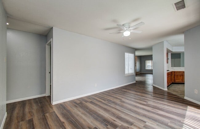 Building Photo - 6326 Briar Terrace Dr