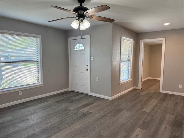 Building Photo - 2218 Farola Dr