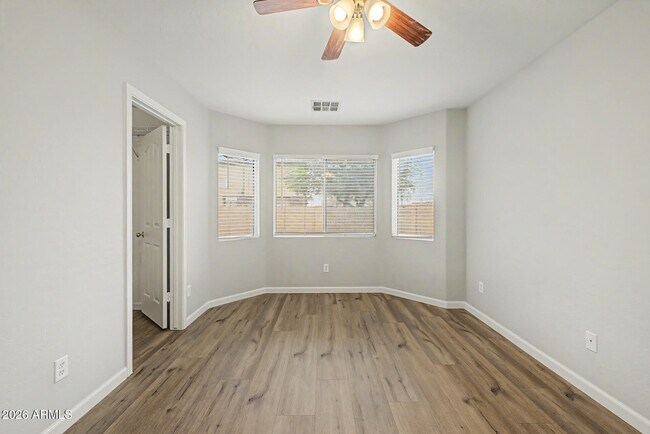 Building Photo - 2435 E Olivine Rd