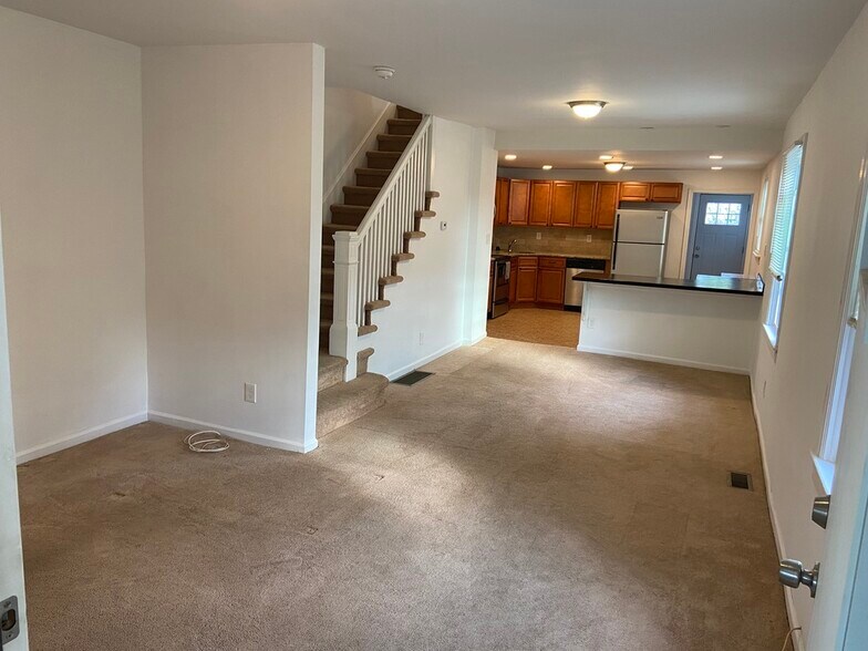 Living-room (modern open concept) Looking towards the dinning area/ kitchen - 114 Morgan Ave