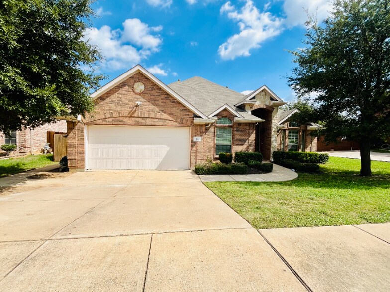 Building Photo - 11 Beechcreek Dr