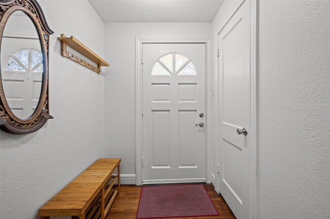 Building Photo - 2311 Addison Rd