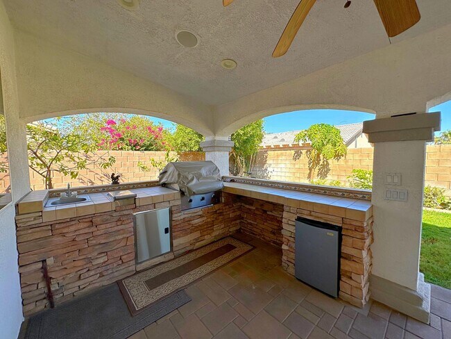 Building Photo - 47510 Stetson Ct