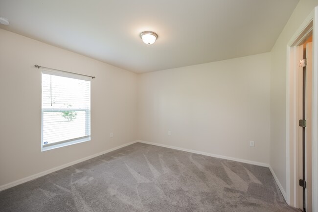 Building Photo - 12280 Hindle Ave