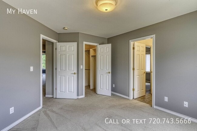 Building Photo - Stunning Heritage West home with all the b...