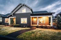 Building Photo - Amazing Updated Braeburn Townhome close to all Bend has to offer!
