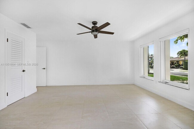 Building Photo - 2045 SW 125th Ct