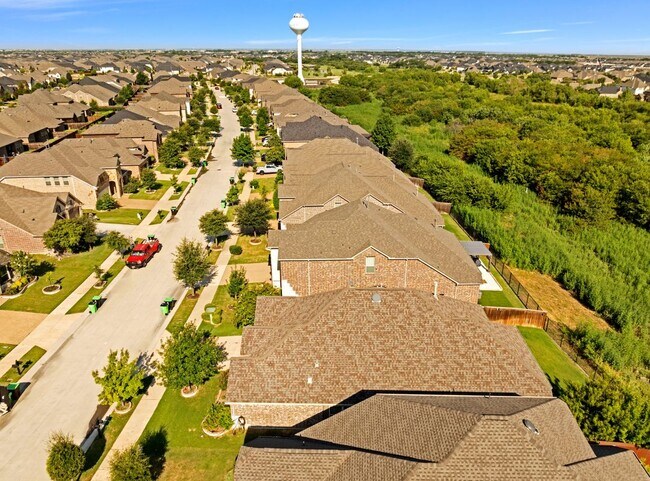 Building Photo - 16117 Gladewater Terrace