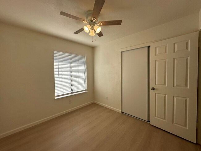 Building Photo - Move In Ready 3 Bedroom!