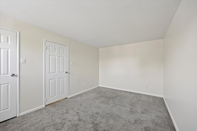 Building Photo - 13659 Philmont Ave