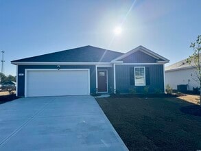 Building Photo - 141 Bud Dr