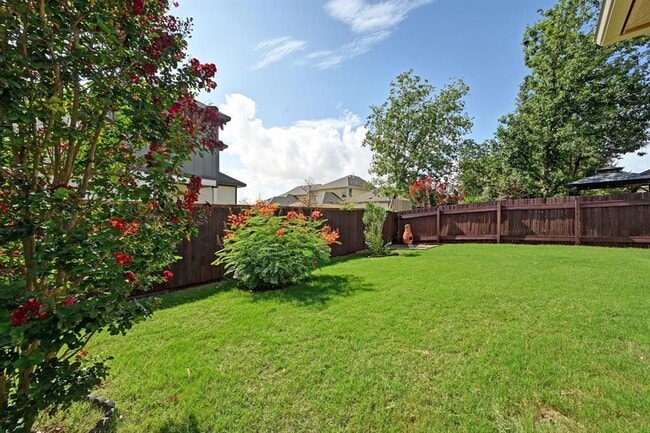 Building Photo - 219 Serene Hollow Ln
