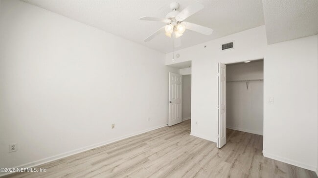 Building Photo - 1050 Bella Vista Blvd