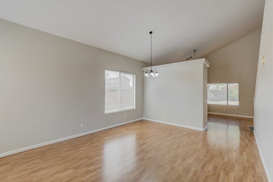 Building Photo - 16206 N 162nd Dr