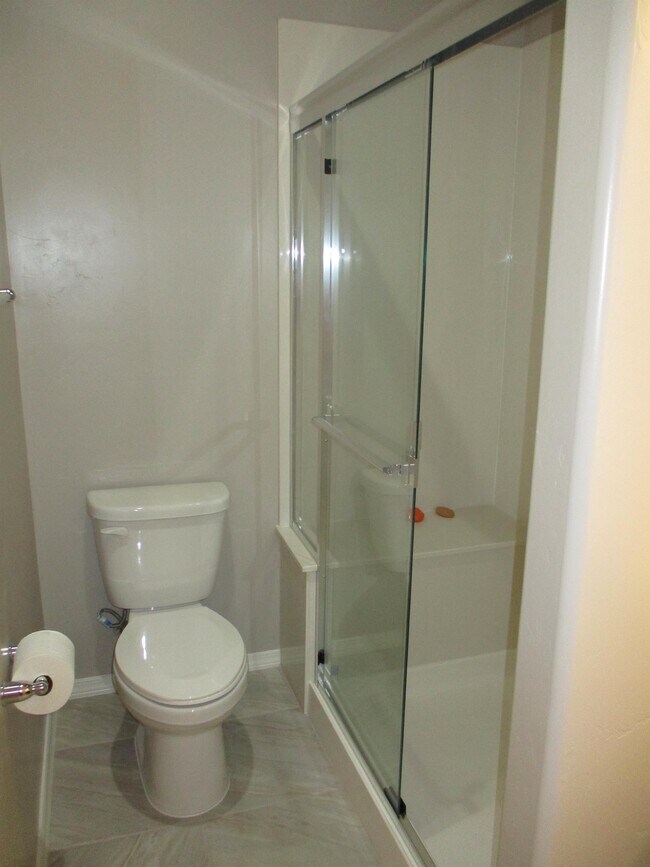 Building Photo - 8750 Sevano Cir NE