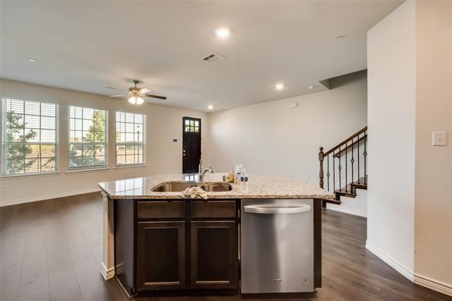 Building Photo - 2412 Eureka Wy