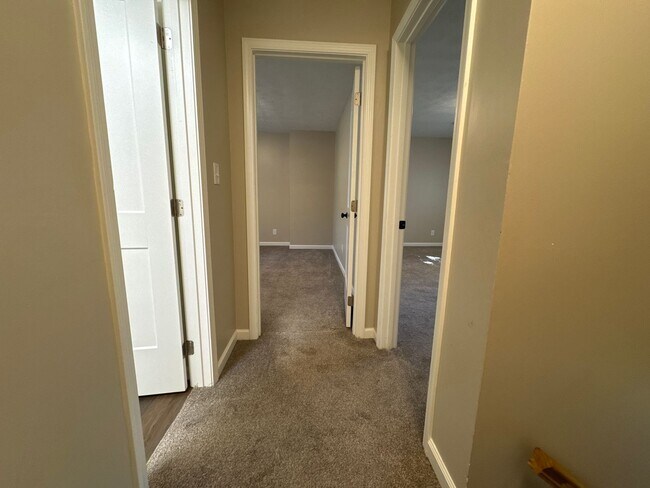 Building Photo - 11472 US-62