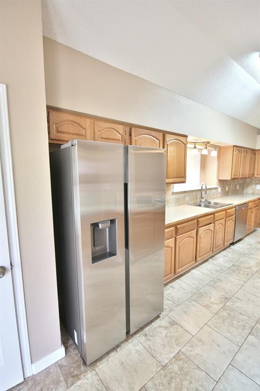 Building Photo - 13301 Tamayo Dr