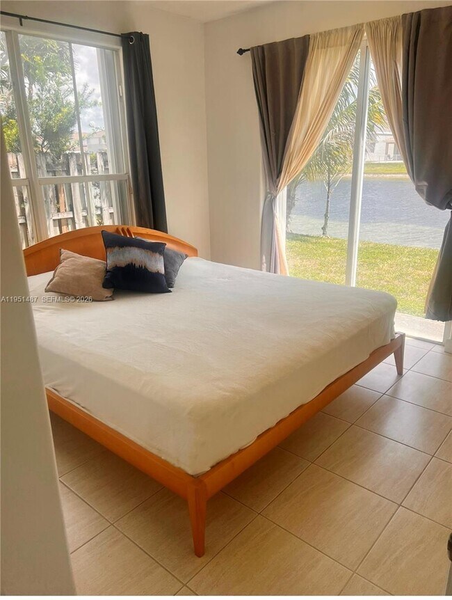 Building Photo - 11336 NW 47th Ln